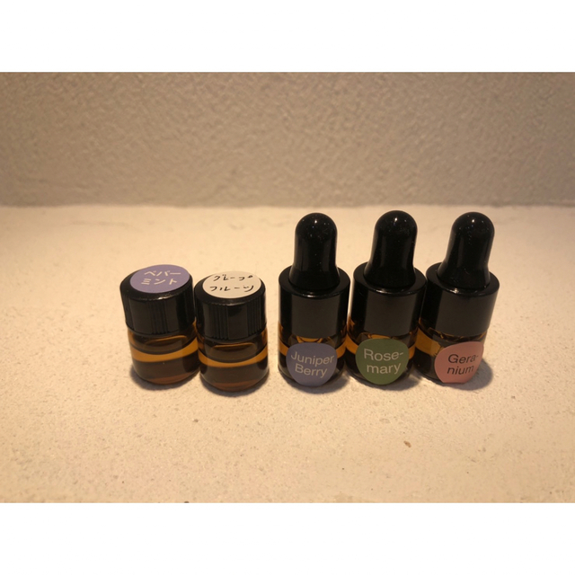 doTERRA(ドテラ)の【匿名発送】お悩み別！選べるドテラ　エッセンシャルオイル　アロマオイル　精油 コスメ/美容のリラクゼーション(エッセンシャルオイル（精油）)の商品写真