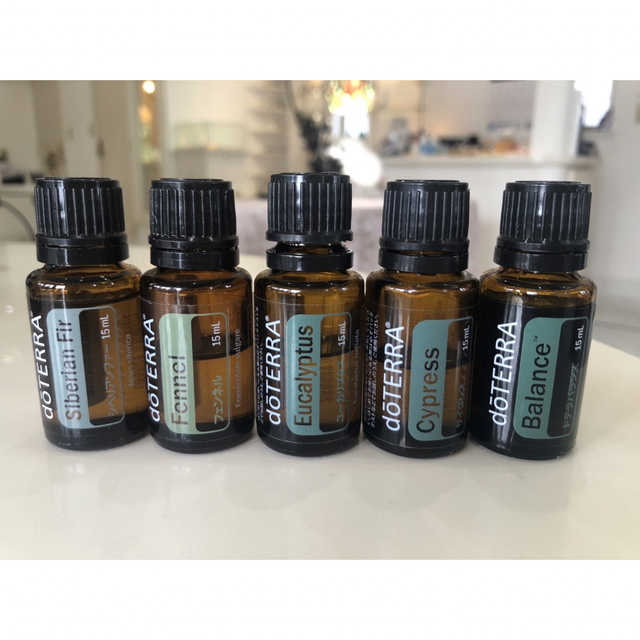doTERRA(ドテラ)の【匿名発送】お悩み別！選べるドテラ　エッセンシャルオイル　アロマオイル　精油 コスメ/美容のリラクゼーション(エッセンシャルオイル（精油）)の商品写真