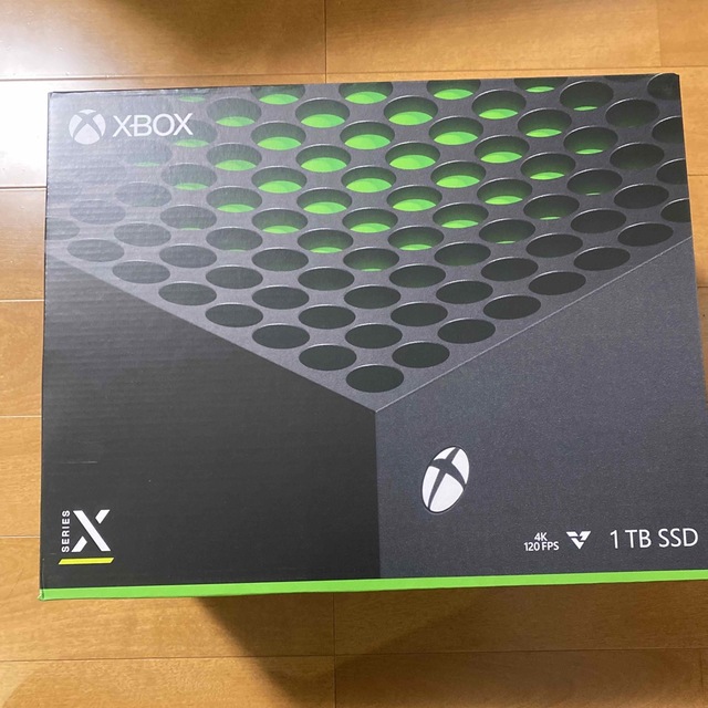 Xbox(エックスボックス)のxbox series x 新品　期間限定出品 エンタメ/ホビーのゲームソフト/ゲーム機本体(家庭用ゲーム機本体)の商品写真