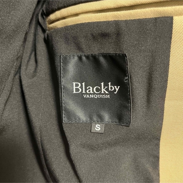 Black by VANQUISH(ブラックバイヴァンキッシュ)の【大人気】Black by VANQUISH テーラードジャケット ベージュ S メンズのジャケット/アウター(テーラードジャケット)の商品写真
