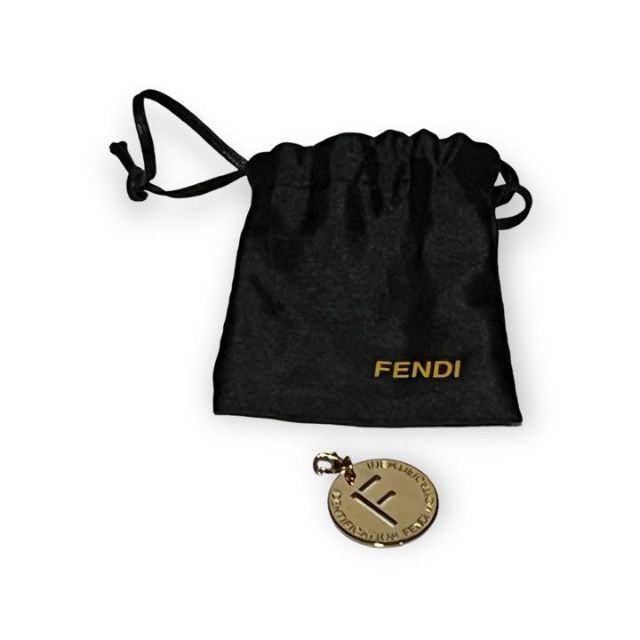 FENDI(フェンディ)のMi26046 FENDI チャーム ゴールドカラー レディースのアクセサリー(チャーム)の商品写真