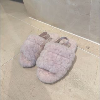 アグ(UGG)のugg  トドラー　ムートン　サンダル　ピンク(その他)