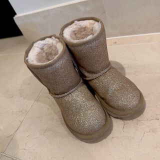 アグ(UGG)のUGG キッズ　ムートンブーツ　ゴールド(ブーツ)