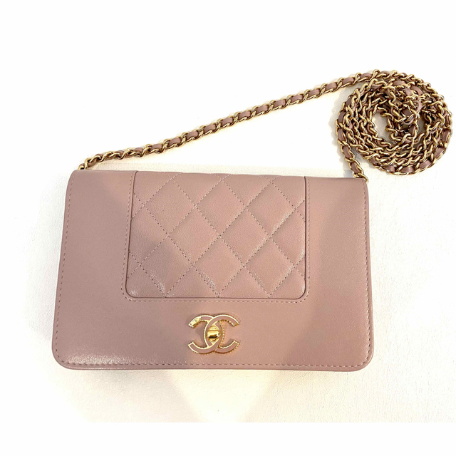 CHANEL(シャネル)の★美品★ シャネル マドモアゼル チェーンウォレット ピンク ゴールド金具 レディースのファッション小物(財布)の商品写真