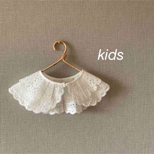 ZARA KIDS(ザラキッズ)のキッズ　三段刺繍付け襟　パールボタン キッズ/ベビー/マタニティのこども用ファッション小物(その他)の商品写真