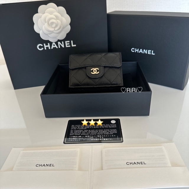 CHANEL(シャネル)のれもん様ご専用♡  シャネル　ナノウォレット　三つ折り財布 レディースのファッション小物(財布)の商品写真