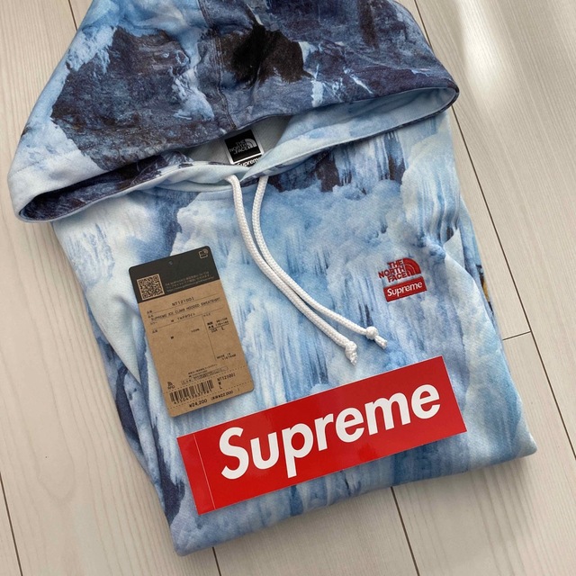 トップスSupreme × The North Face コラボパーカー　Lサイズ