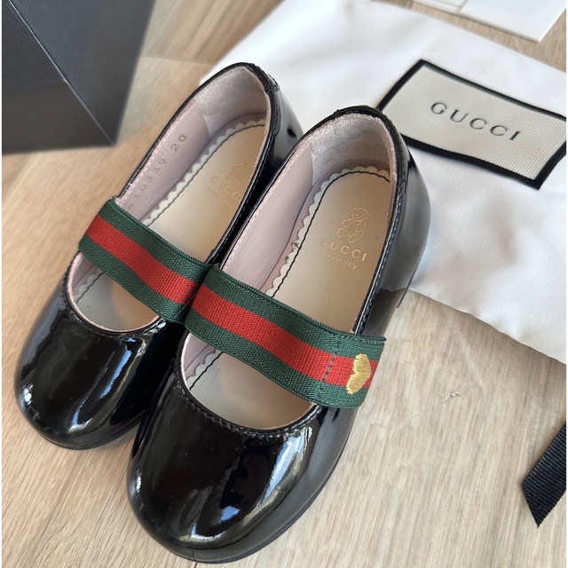 Gucci(グッチ)のGUCCI ベビー　フラットバレエシューズ キッズ/ベビー/マタニティのベビー靴/シューズ(~14cm)(フラットシューズ)の商品写真