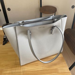 チャールズアンドキース(Charles and Keith)のCHARLES & KEITH クラシックダブルハンドル トートバッグ　グレー(トートバッグ)