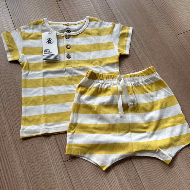 PETIT BATEAU(プチバトー)のプチバトー　上下セット キッズ/ベビー/マタニティのベビー服(~85cm)(シャツ/カットソー)の商品写真