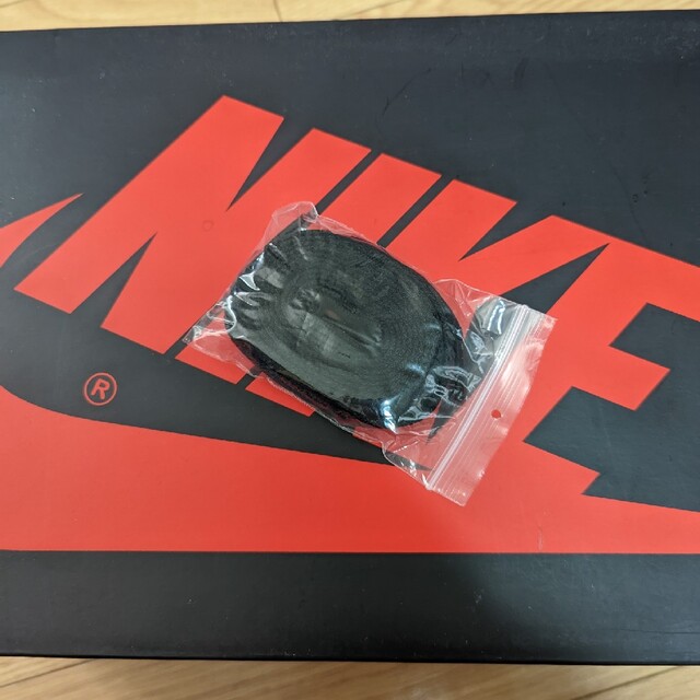 NIKE(ナイキ)のaj1 black satin 26.5 中古 メンズの靴/シューズ(スニーカー)の商品写真