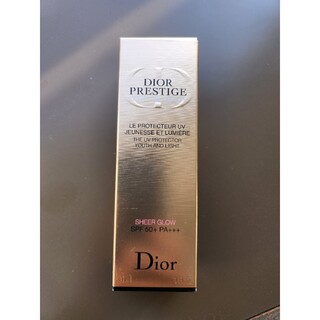 クリスチャンディオール(Christian Dior)のディオール　プレステージ　化粧下地　シアーグロー(化粧下地)