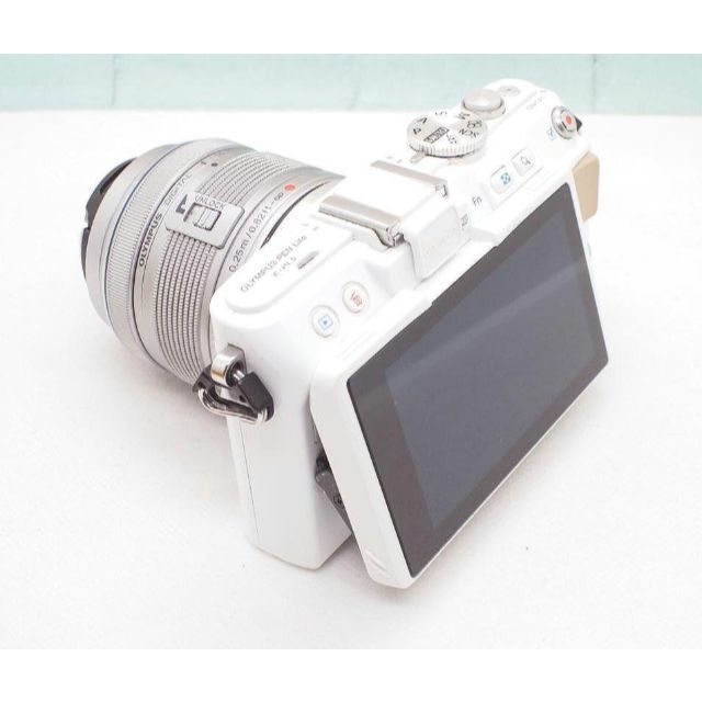 OLYMPUS(オリンパス)の❤️スマホ転送❤️自撮り❤️オリンパス PEN E-PL5 ホワイト スマホ/家電/カメラのカメラ(ミラーレス一眼)の商品写真