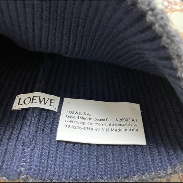 LOEWE(ロエベ)のLOEWE レザートリム リブウールビーニー ニットキャップ ネイビー レディースの帽子(ニット帽/ビーニー)の商品写真