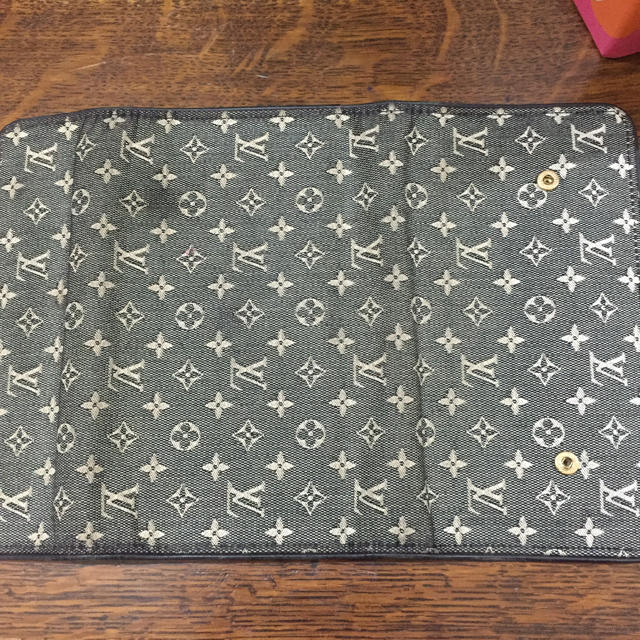 LOUIS VUITTON(ルイヴィトン)のルイヴィトン 2つ折り 長財布 レディースのファッション小物(財布)の商品写真