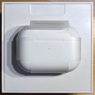 オーディオ機器 イヤフォン 【純正品】AirPods Pro 2 (第二世代)充電器 (充電ケース) のみ オーディオ機器 イヤフォン 【純正品】AirPods Pro 2 (第二世代)充電器 (充電ケース) のみ