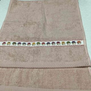 ハンドメイド刺繍のフェイスタオルF(その他)