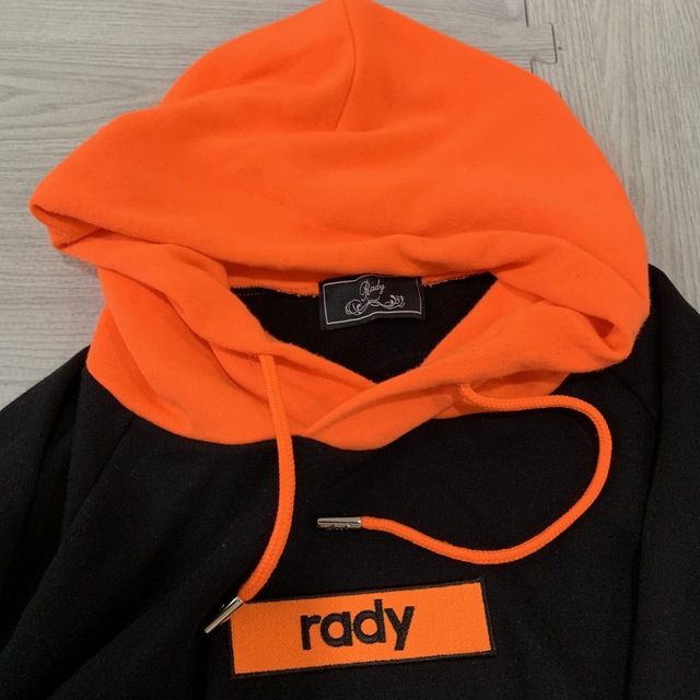 Rady(レディー)のRady.レディ.バイカラー.フーディ.オレンジ.パーカー レディースのトップス(パーカー)の商品写真