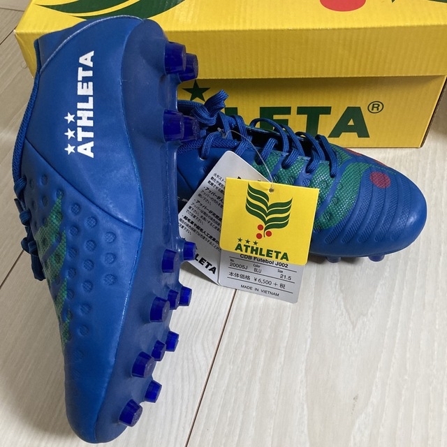 ATHLETA(アスレタ)の新品タグ付き【ATHLETA 21.5cm スパイク】21 サッカー　フットサル スポーツ/アウトドアのサッカー/フットサル(シューズ)の商品写真