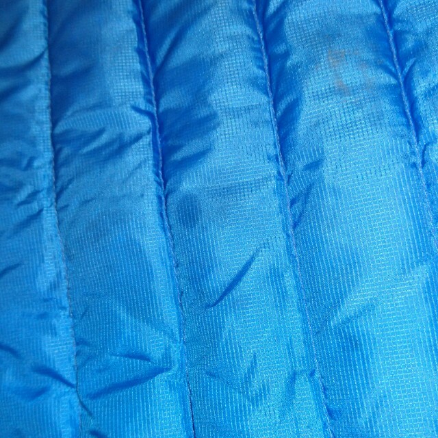 patagonia(パタゴニア)のパタゴニア ベスト ベビー 12M  ブルー キッズ/ベビー/マタニティのベビー服(~85cm)(ジャケット/コート)の商品写真