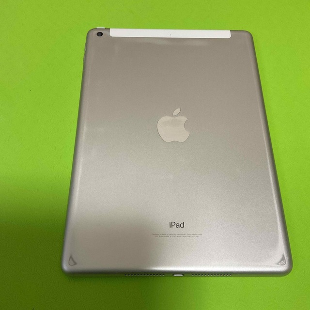 ipad  Wi-Fi+cellularモデル 9.7インチ +α