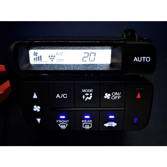 N-BOX JF1 LED打ち換え済み スタートスイッチ&エアコンパネルの N-BOX JF1 LED打ち換え済み スタートスイッチ&エアコンパネルの