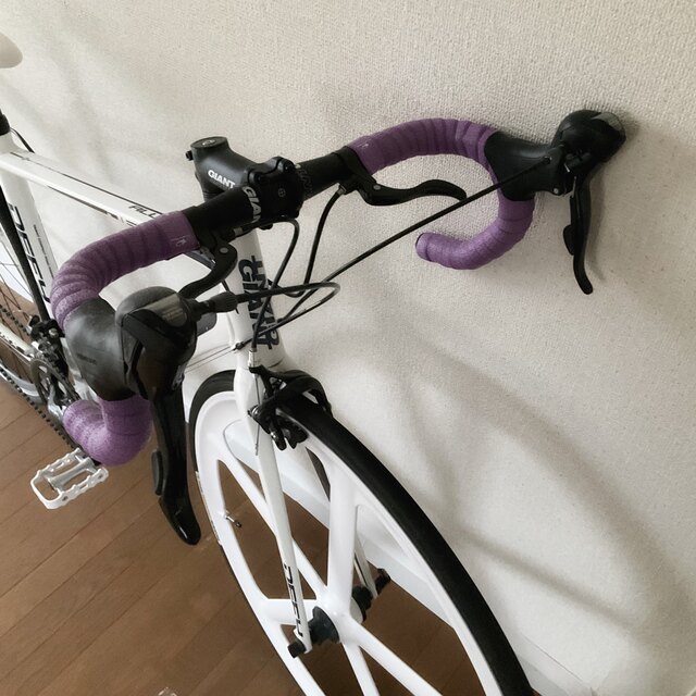 美品 GIANT defy3 ホワイト 465 ロードバイク バトンホイール-