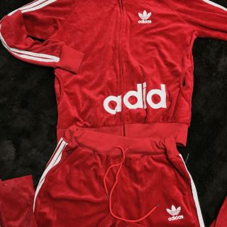 アディダス(adidas)のadidasセットアップ(セット/コーデ)