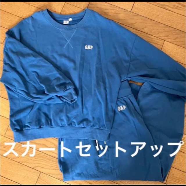 美品　上下セット　GAP スウェット　スカートセットアップ　ギャップ