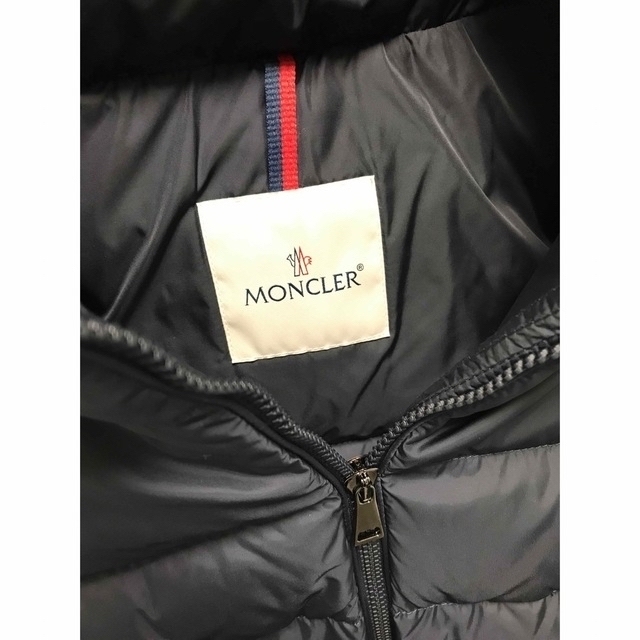 MONCLER(モンクレール)の【新品未使用】モンクレール♡ダウンコート　GIE ネイビー　サイズ1 レディースのジャケット/アウター(ダウンコート)の商品写真