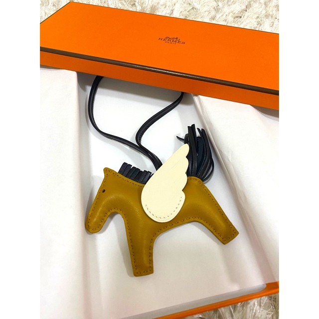 現品限り一斉値下げ! エルメス HERMES レア 新品未使用 ペガサス PM