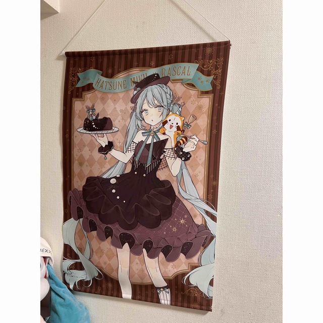 【初音ミク】初音ミク ラスカル コラボ  タペストリー エンタメ/ホビーのアニメグッズ(その他)の商品写真