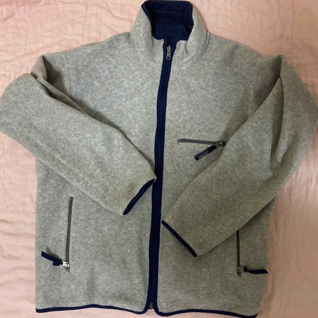 patagonia(パタゴニア)のパタゴニア　グリセード　ジャケット　グレー✖️ネイビー　XL アメリカ製 メンズのジャケット/アウター(ブルゾン)の商品写真