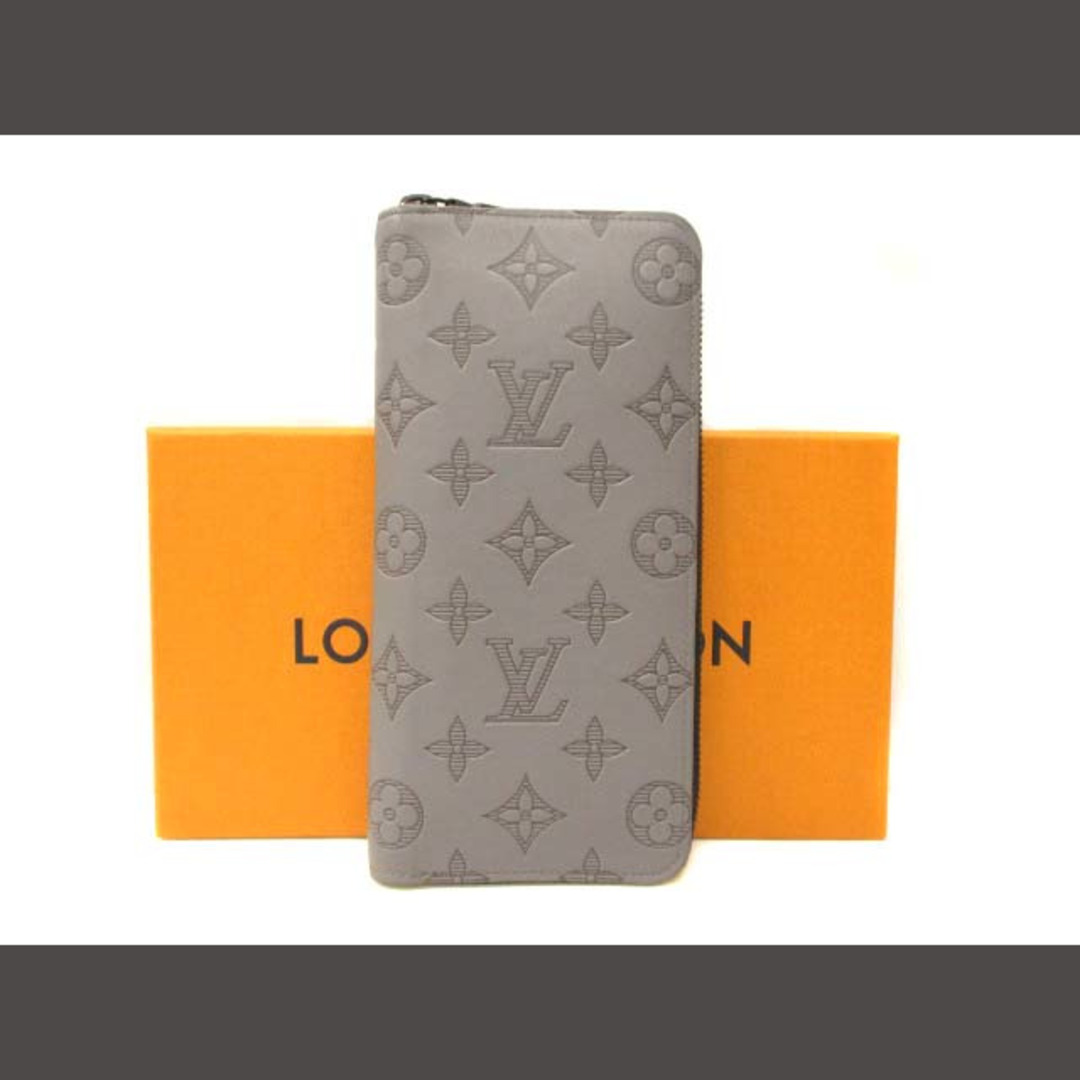 LOUIS VUITTON(ルイヴィトン)のルイヴィトン ジッピーウォレット ヴェルティカル シャドウグレー M81384 メンズのファッション小物(長財布)の商品写真