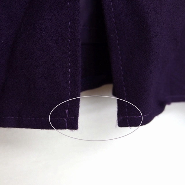 K2(ケーツー)のケーツー K2 台形 スカート 膝丈 無地 シンプル タック スリット ウール レディースのスカート(ひざ丈スカート)の商品写真