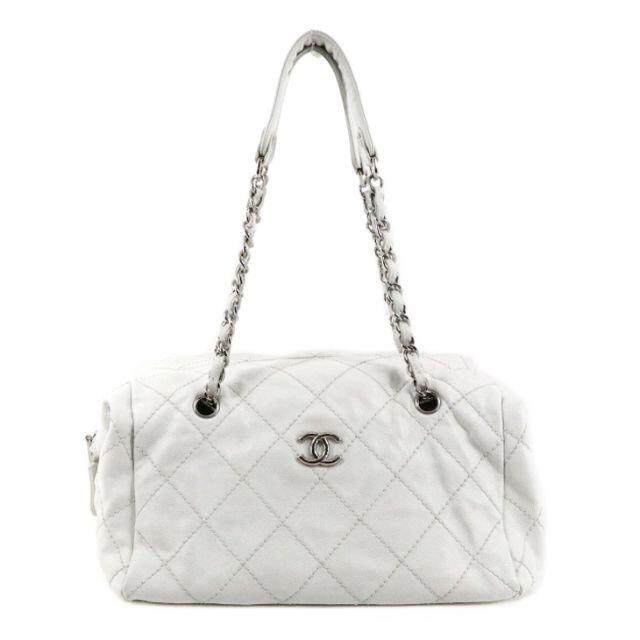 CHANEL - シャネル チェーン ショルダーバッグ マトラッセ キャビアスキン ホワイト