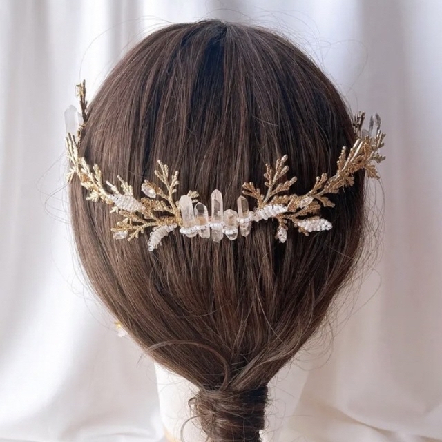 水晶 ヘッドドレス ヘアコーム ウェディングの通販 by ぶー、|ラクマ