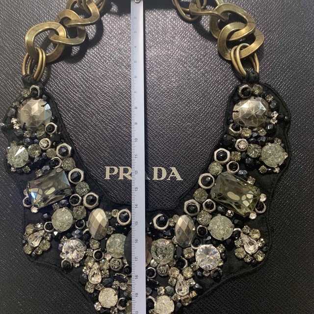 PRADA(プラダ)の最安セール中！未使用　プラダ　ビジュー　カラーストーン　ネックレス レディースのアクセサリー(ネックレス)の商品写真