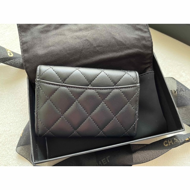 CHANEL ラムスキン 定番 フラップカードホルダー CHANEL ラムスキン 定番 フラップカードホルダー