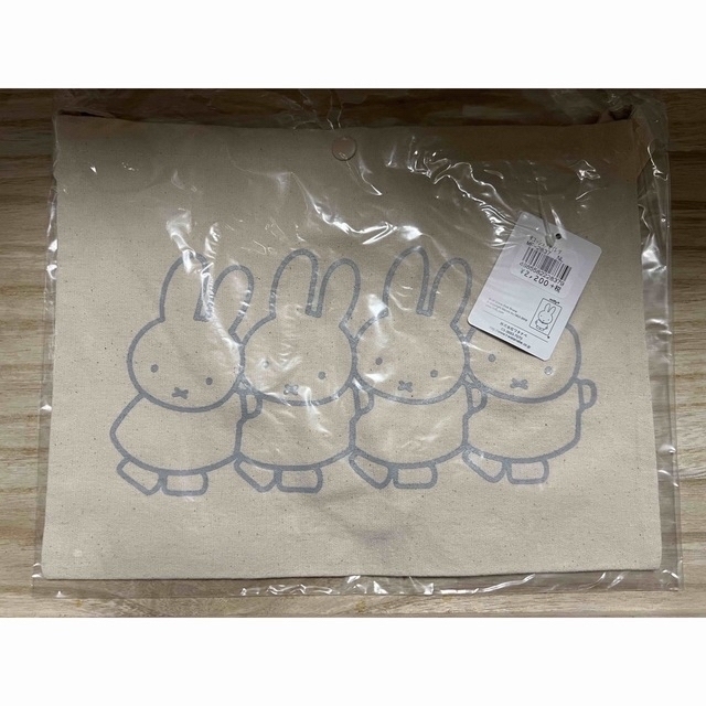 miffy(ミッフィー)の未開封☆定価2200円＋税　ミッフィー　サコッシュ コスメ/美容のメイク道具/ケアグッズ(その他)の商品写真