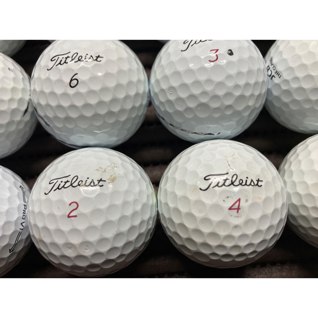 Titleist(タイトリスト)のロストボール　タイトリスト prov1 v1x 24球 チケットのスポーツ(ゴルフ)の商品写真