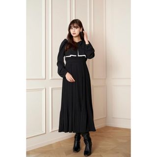 herlipto La Rochelle Pleated Dress Black herlipto La Rochelle Pleated Dress Black
