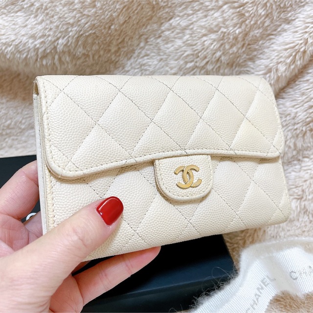 CHANEL(シャネル)の【みーさん様専用】マトラッセ☆キャビアスキン☆フラップウォレット☆長財布 レディースのファッション小物(財布)の商品写真