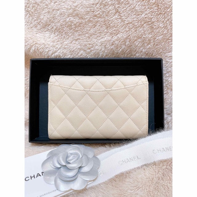 CHANEL(シャネル)の【みーさん様専用】マトラッセ☆キャビアスキン☆フラップウォレット☆長財布 レディースのファッション小物(財布)の商品写真