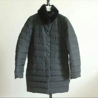 モンクレール(MONCLER)の今週限定大幅値下げ‼️【美品】雑誌掲載　リアルファー 上級ライン　ダウンコート(ダウンコート)