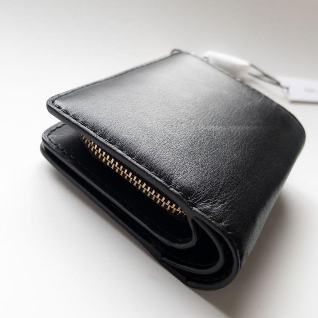 新品 MARC JACOBS マークジェイコブス 2つ折り財布 コンパクト