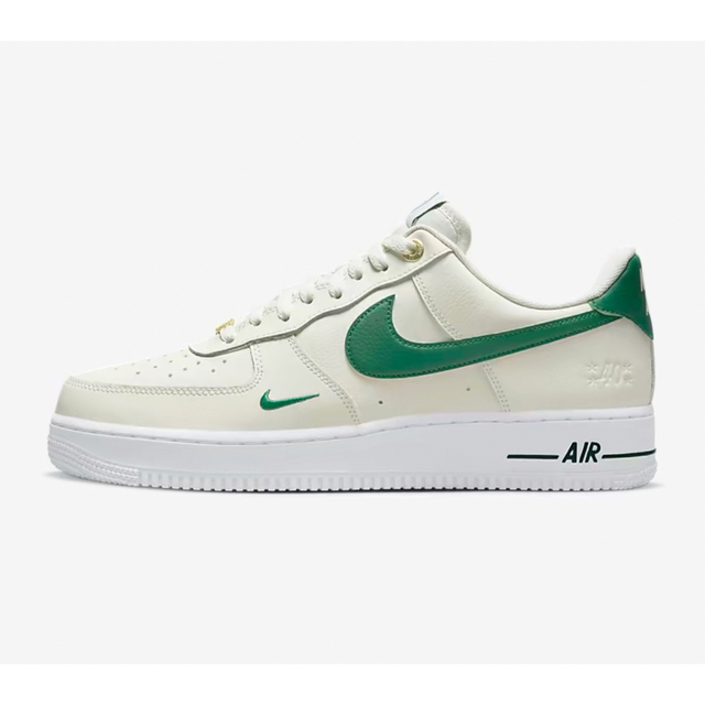 NIKE(ナイキ)の23.0㎝ NIKE エアフォース1 07 SE ナイキ AIRFORCE1 レディースの靴/シューズ(スニーカー)の商品写真