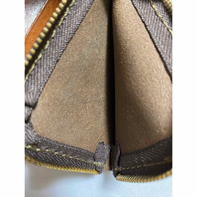 HERZ(ヘルツ)のヘルツ HERZ 財布 小型の二つ折り財布(WS-64) チョコ メンズのファッション小物(折り財布)の商品写真