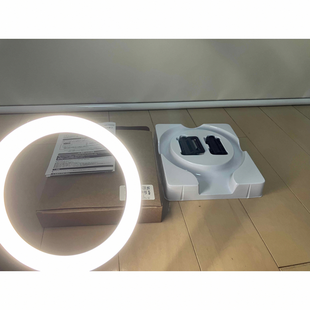 サンワサプライ LEDリングライト 200-DG020 スマホ/家電/カメラのカメラ(ストロボ/照明)の商品写真