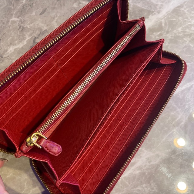 PRADA(プラダ)のプラダ　長財布　サフィアーノ　レッド　赤 レディースのファッション小物(財布)の商品写真